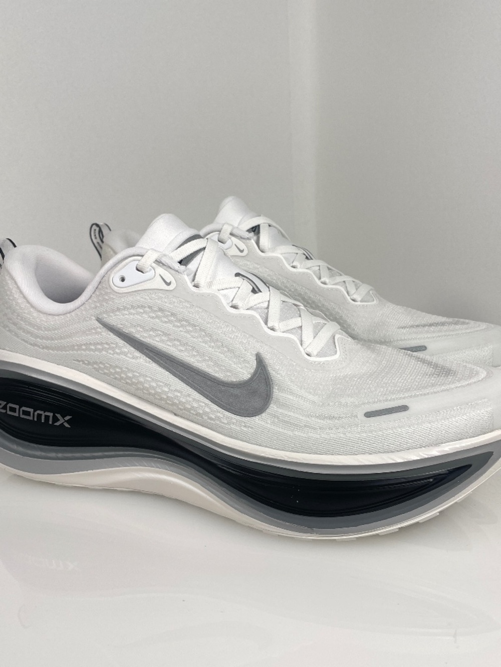 Nike Vomero Plus White Black Cool Grey II7181-102 Size 12